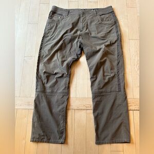 KÜHL RADIKL Klassik Men’s Pants Size 40X32 Color Khaki Brown